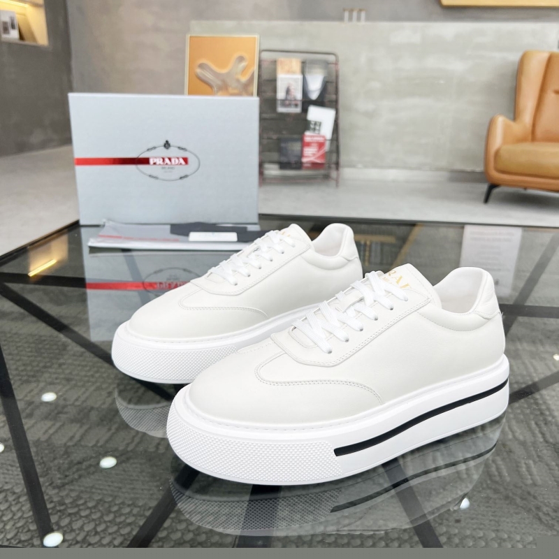 Pra*a casual shoes